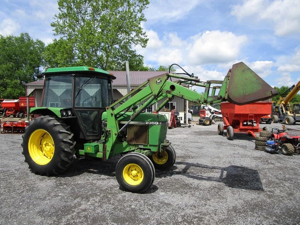 Main image John Deere 2350