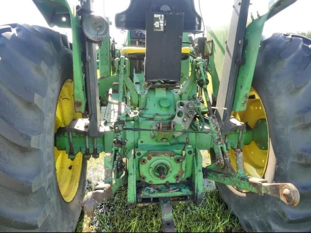 Image of John Deere 2355 equipment image 4