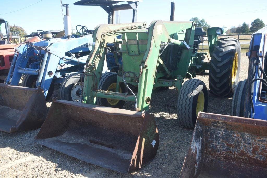 John Deere 2355 Equipment Image0