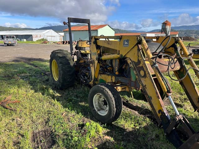 Image of John Deere 2355 equipment image 3