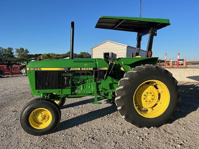 Image of John Deere 2355 equipment image 1