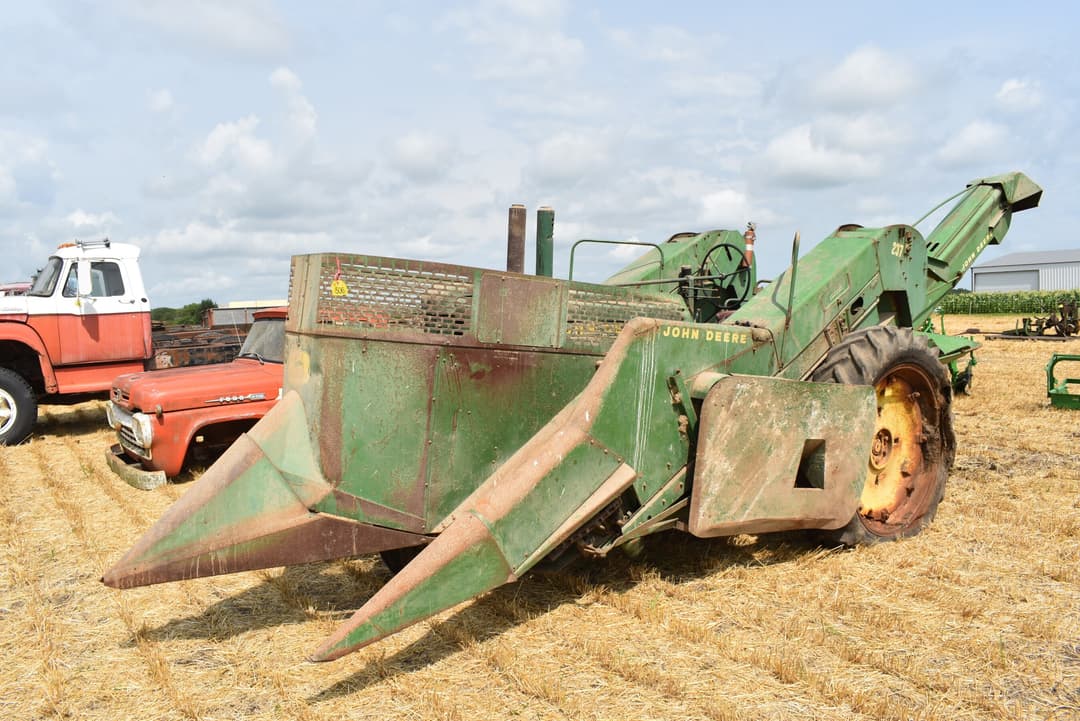 Image of John Deere 237 Primary image