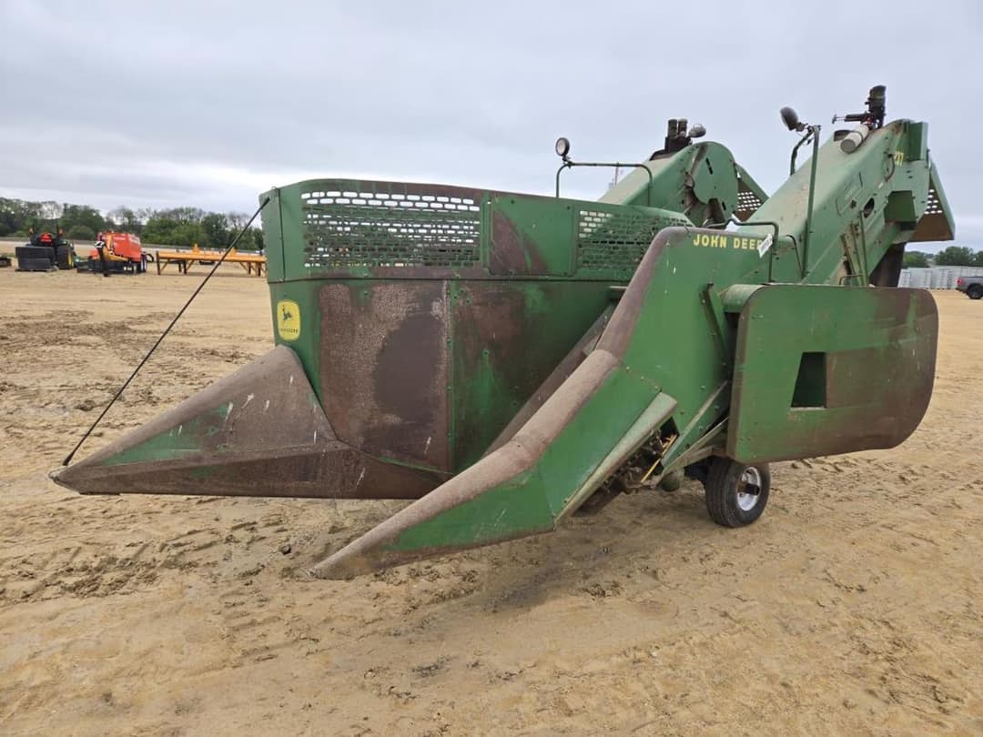 Image of John Deere 237 Primary image