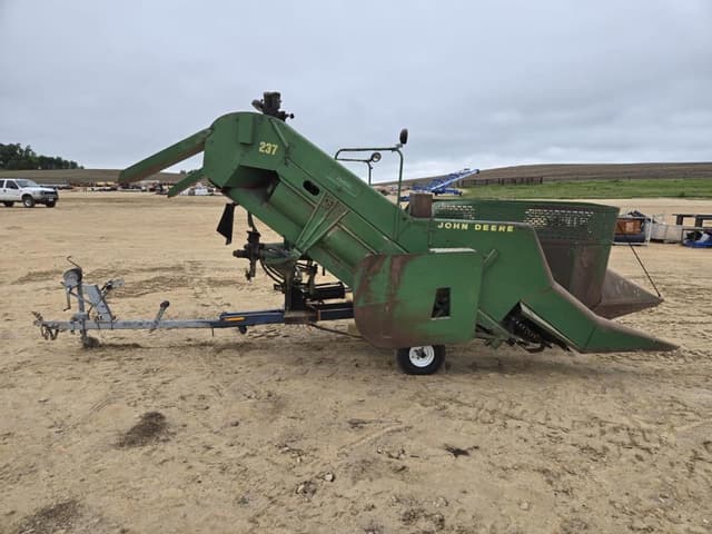 Image of John Deere 237 equipment image 4