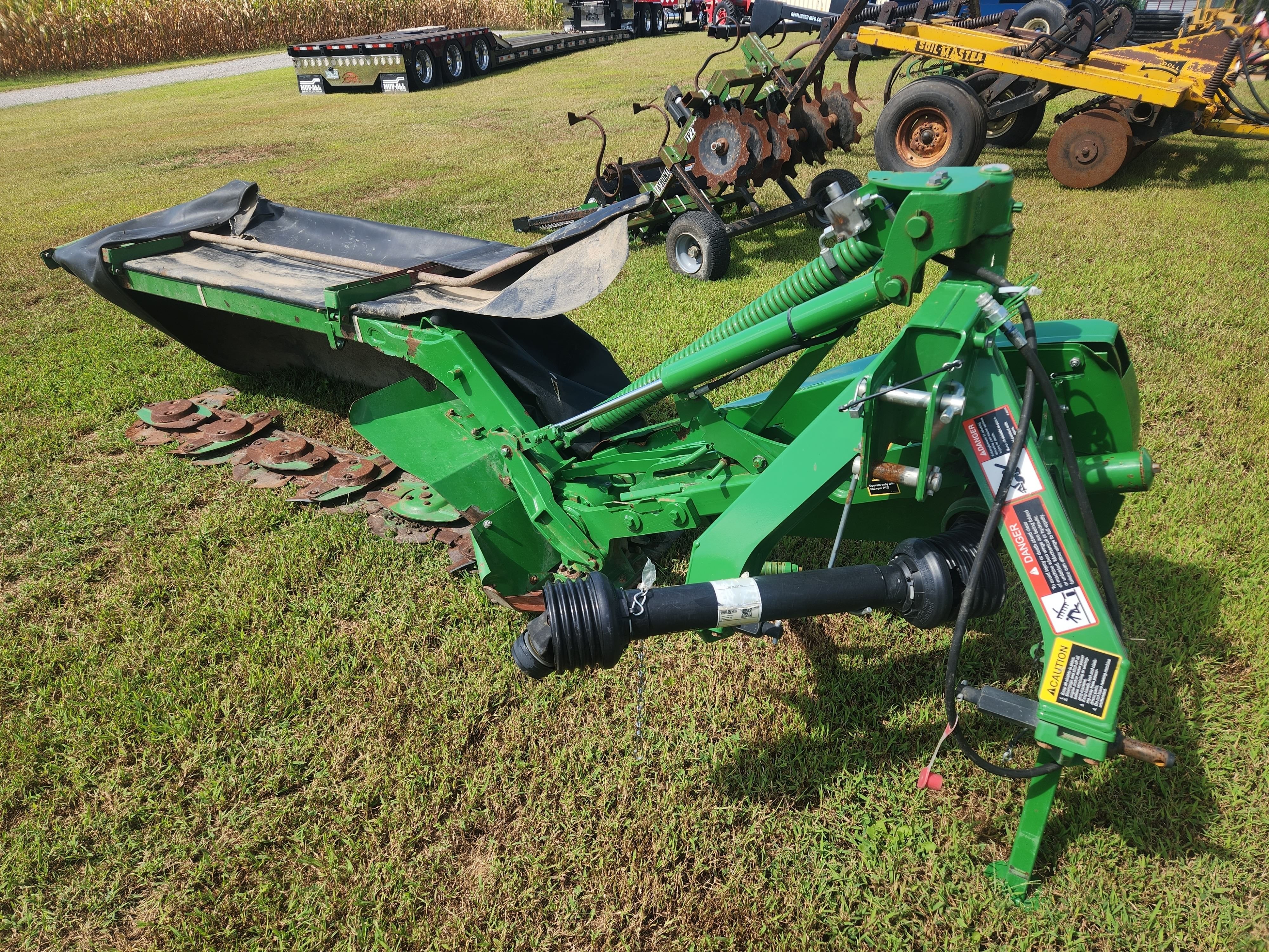 John Deere 240 Equipment Image0