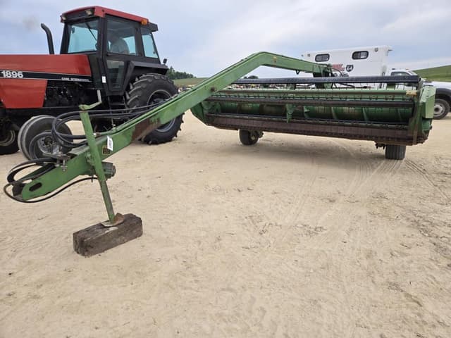 Image of John Deere 240 equipment image 3