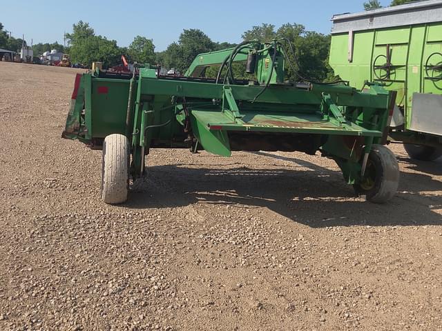 Image of John Deere 240 equipment image 2
