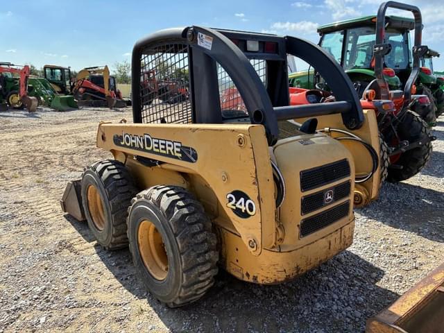 Image of John Deere 240 equipment image 3