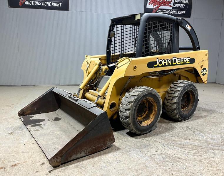 Image of John Deere 240 Primary image