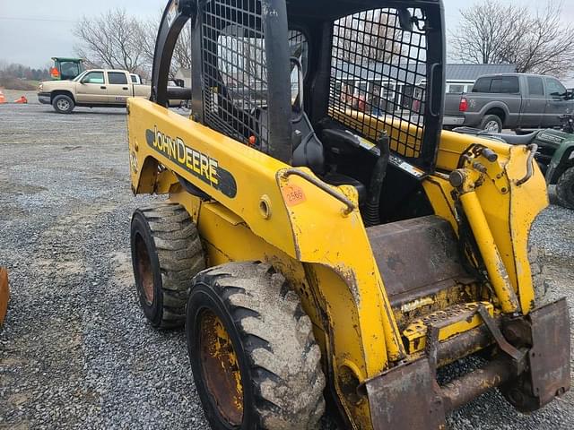 Image of John Deere 240 equipment image 2