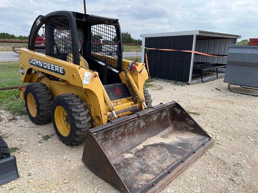 Image of John Deere 240 Primary image