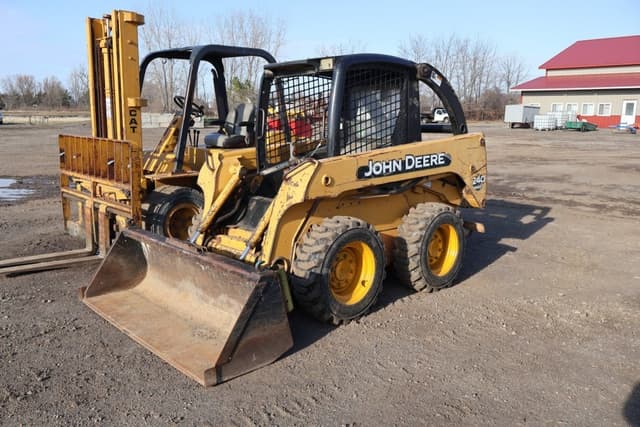 Image of John Deere 240 equipment image 1