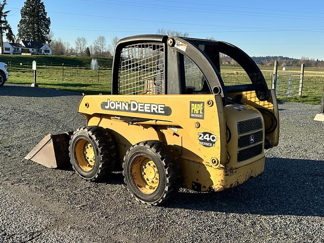 Image of John Deere 240 equipment image 2