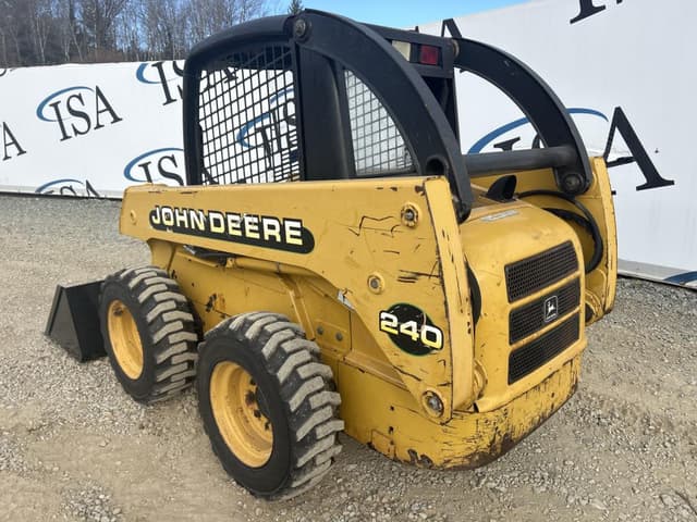 Image of John Deere 240 equipment image 2