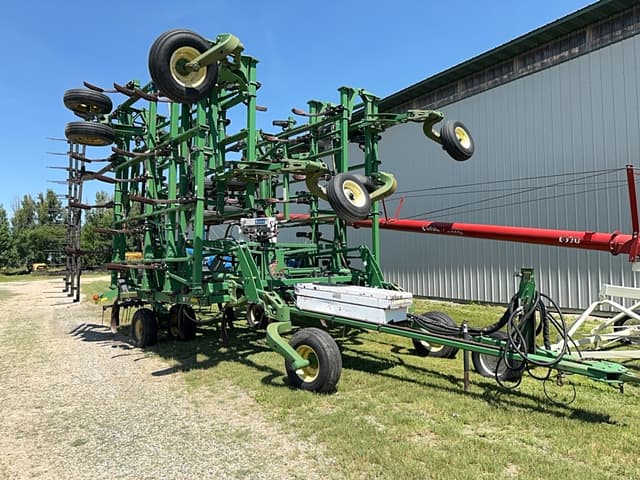 Image of John Deere 2400 equipment image 1