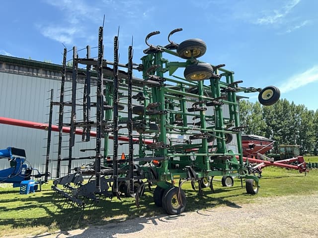 Image of John Deere 2400 equipment image 2