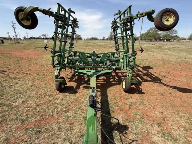 Image of John Deere 2410 equipment image 2