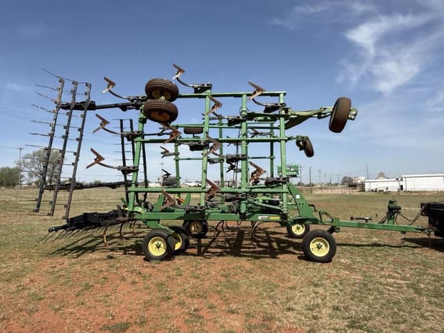 Image of John Deere 2410 equipment image 1