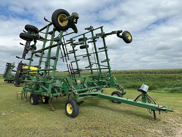 Image of John Deere 2410 equipment image 1