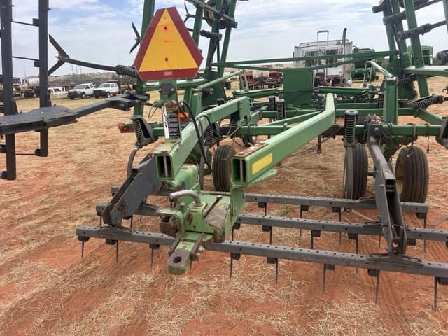 Image of John Deere 2410 equipment image 4