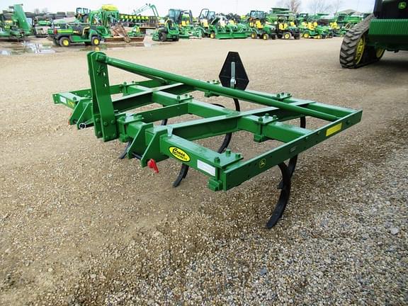 Image of John Deere 2410 equipment image 2