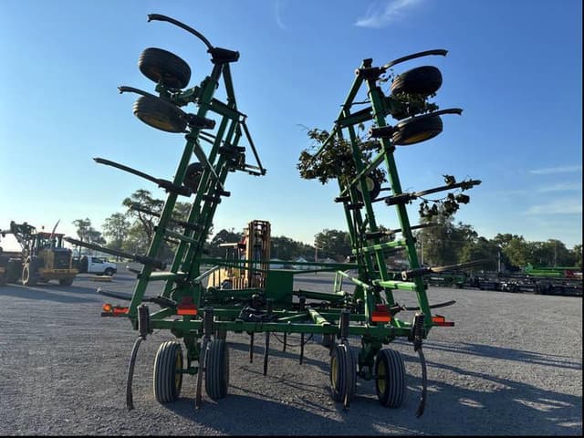 Image of John Deere 2410 equipment image 3