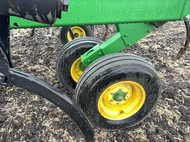 Image of John Deere 2410 equipment image 4