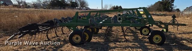 Image of John Deere 2410 equipment image 3