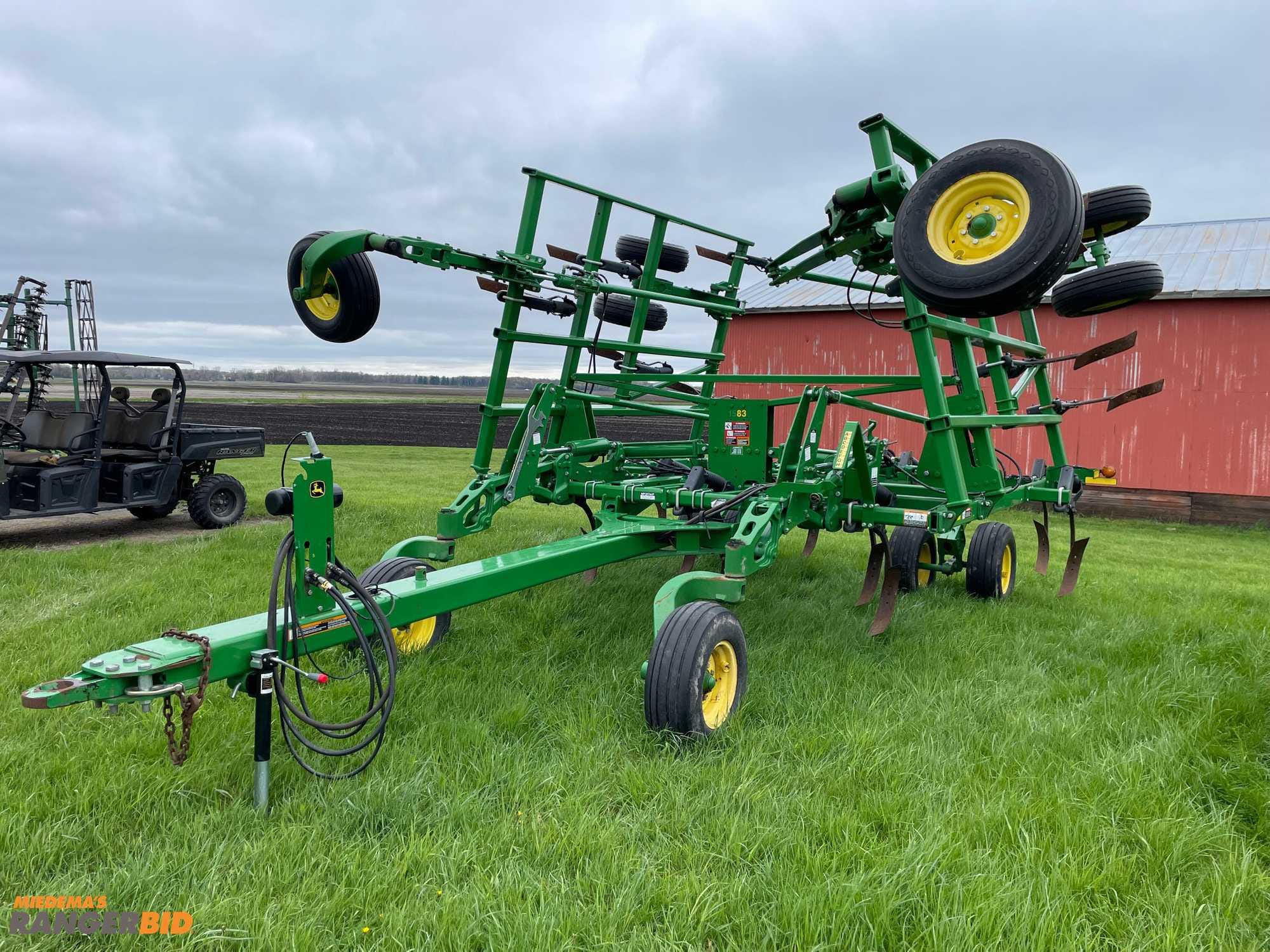 Main image John Deere 2410