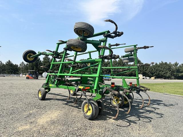 Image of John Deere 2410 equipment image 3