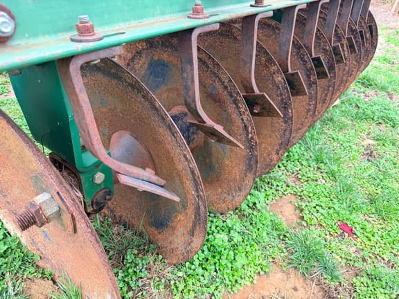 Image of John Deere 2420 equipment image 3