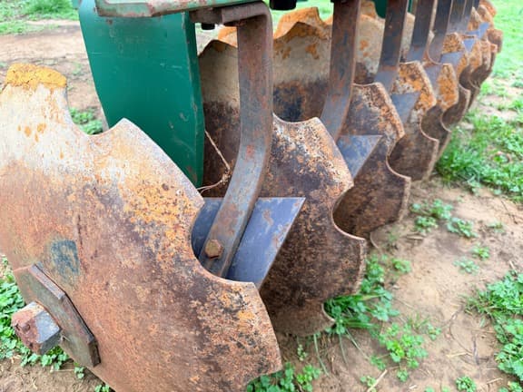 Image of John Deere 2420 equipment image 4