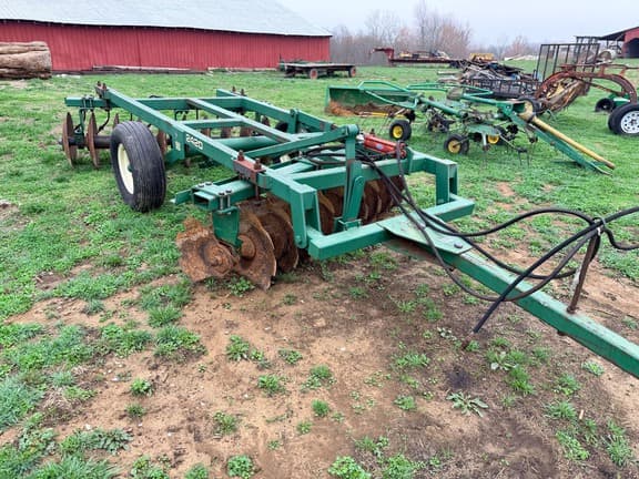 Image of John Deere 2420 equipment image 1