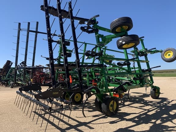 Image of John Deere 2430 equipment image 3