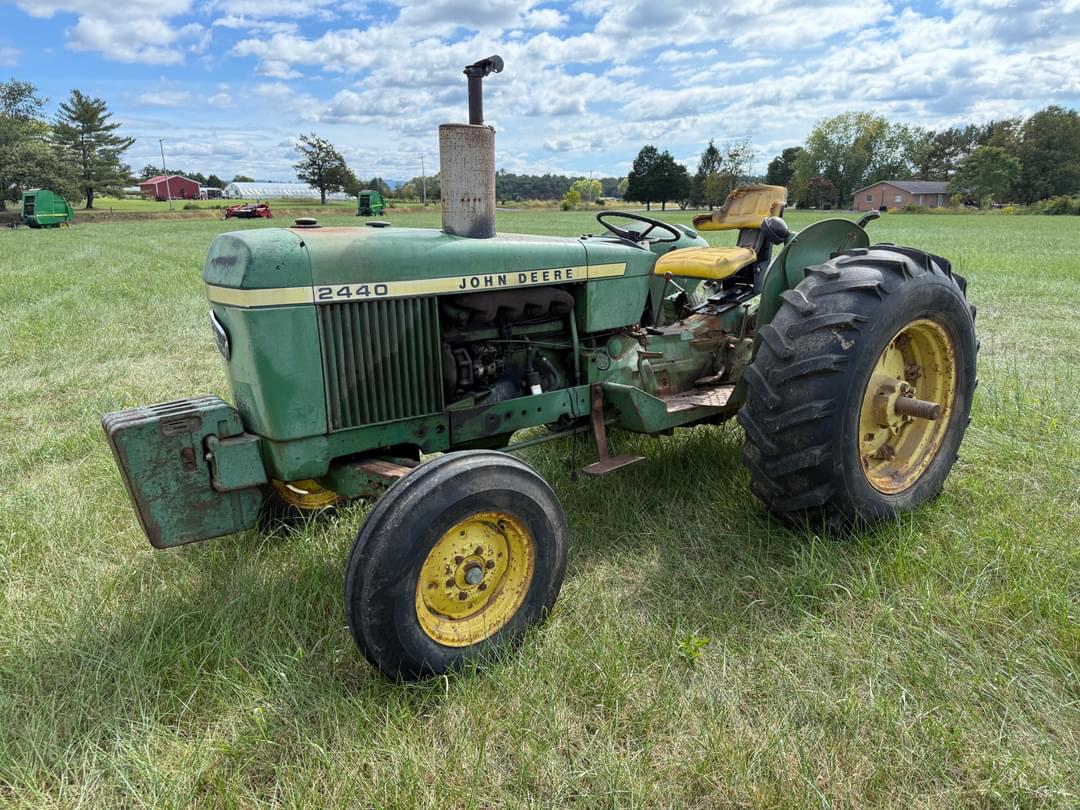 Image of John Deere 2440 Primary image