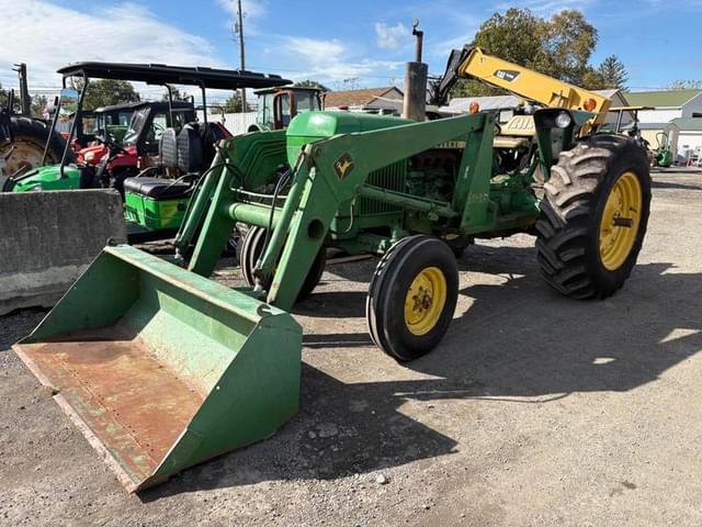 Image of John Deere 2440 equipment image 1