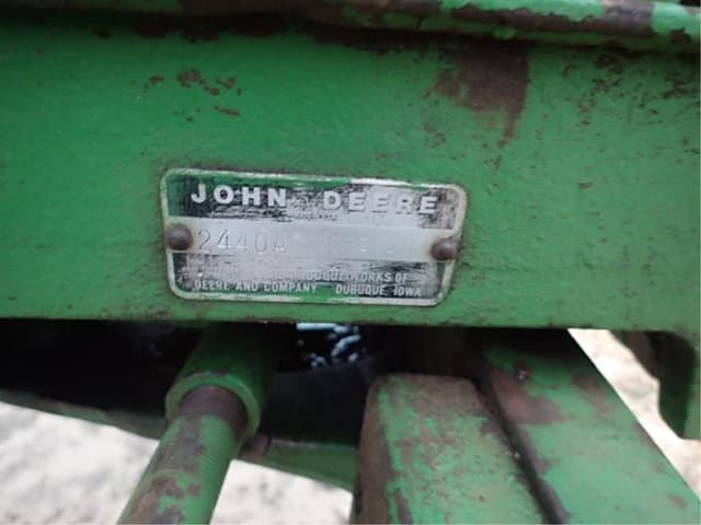 Image of John Deere 2440 equipment image 2
