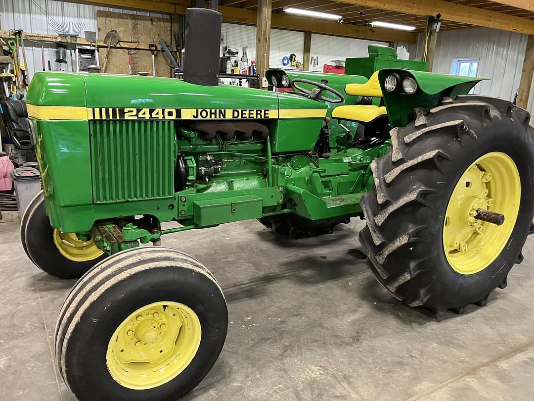 Image of John Deere 2440 Primary image