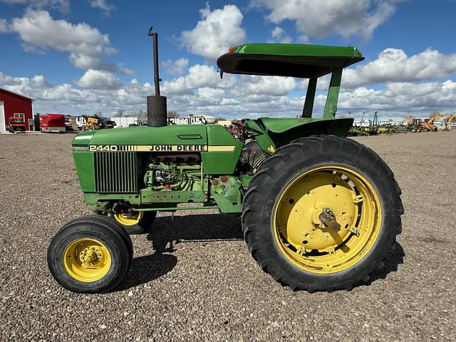 Image of John Deere 2440 equipment image 1