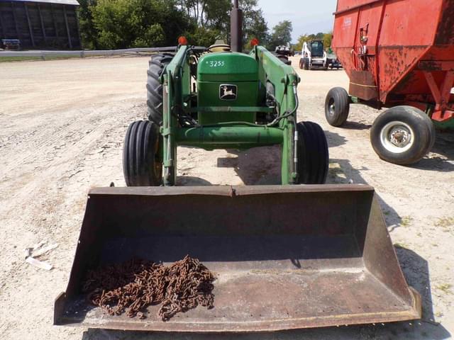 Image of John Deere 2440 equipment image 2