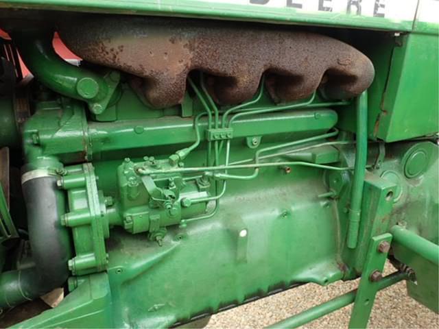 Image of John Deere 2440 equipment image 4