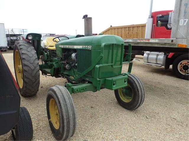 Image of John Deere 2440 equipment image 1