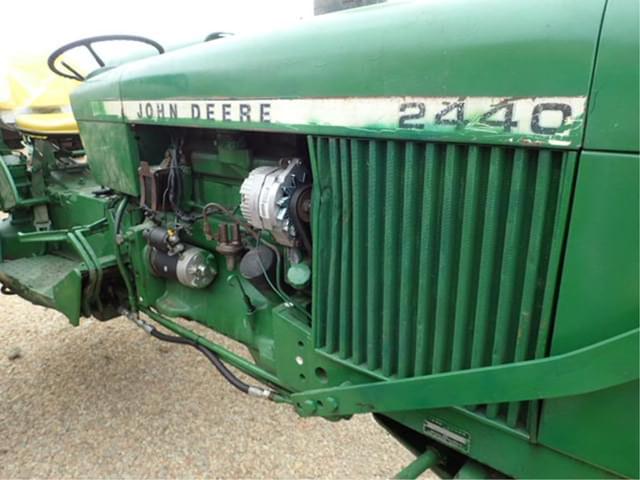 Image of John Deere 2440 equipment image 2
