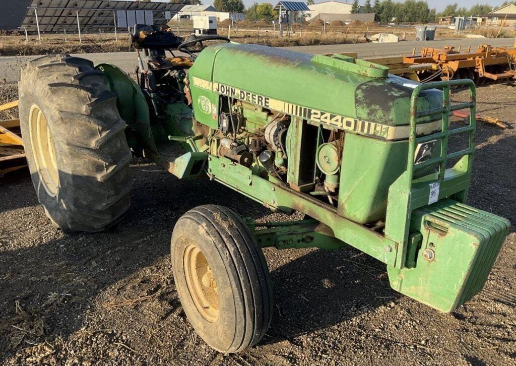 Main image John Deere 2440