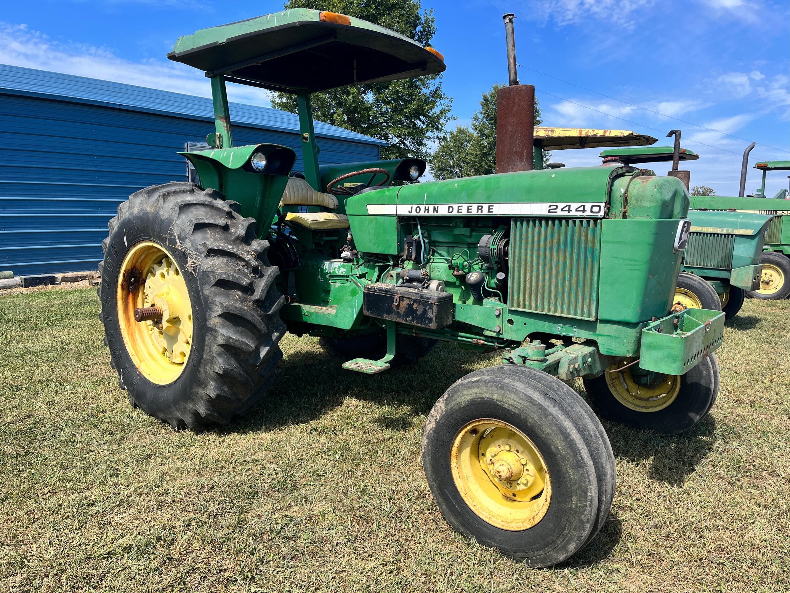 Main image John Deere 2440