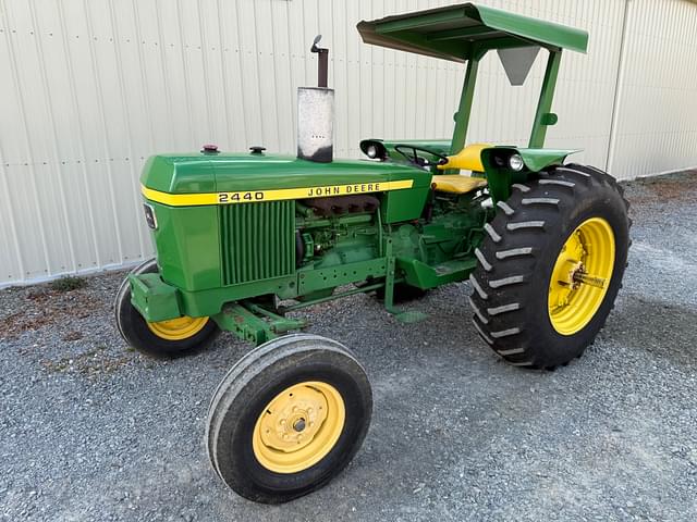 Image of John Deere 2440 equipment image 4