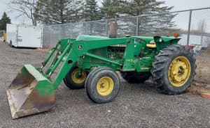 John Deere 2440 Image