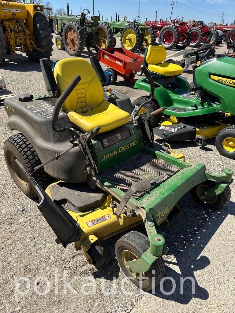 Main image John Deere Z445
