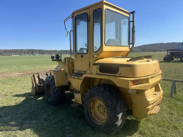 Image of John Deere 244H equipment image 2