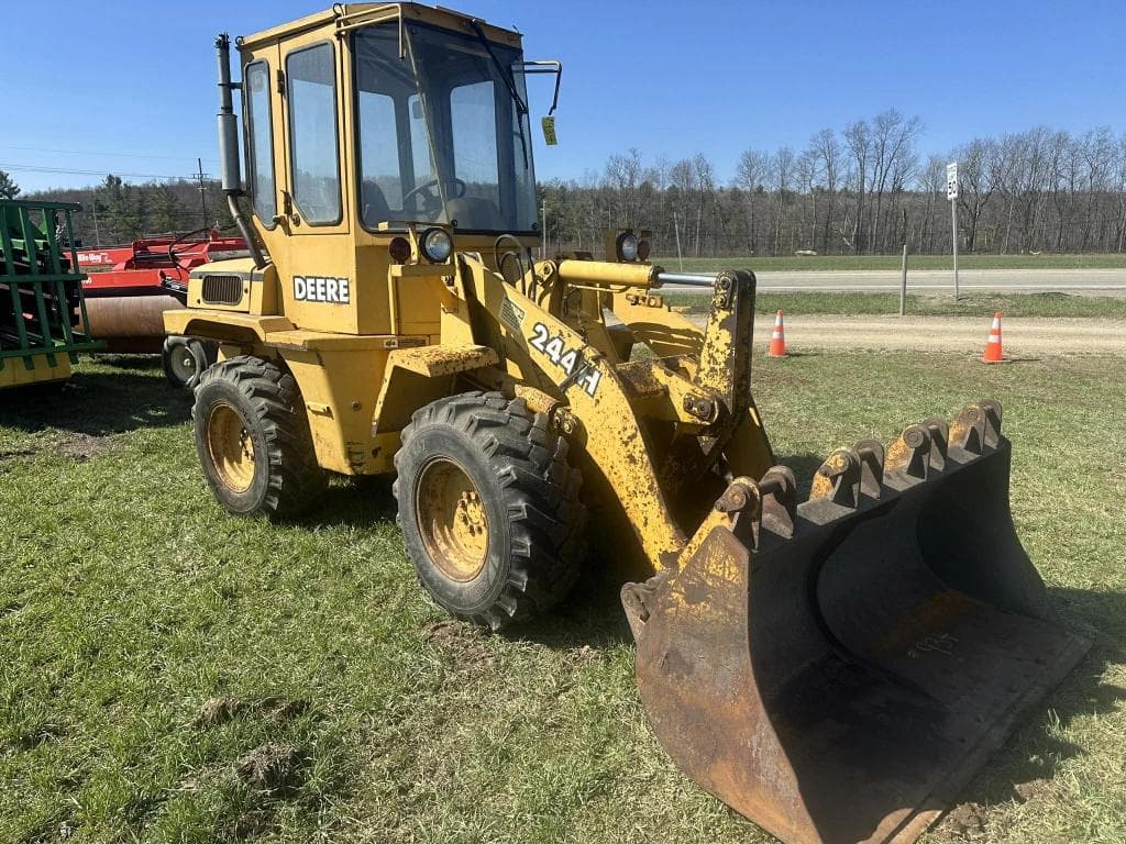 Image of John Deere 244H Primary image